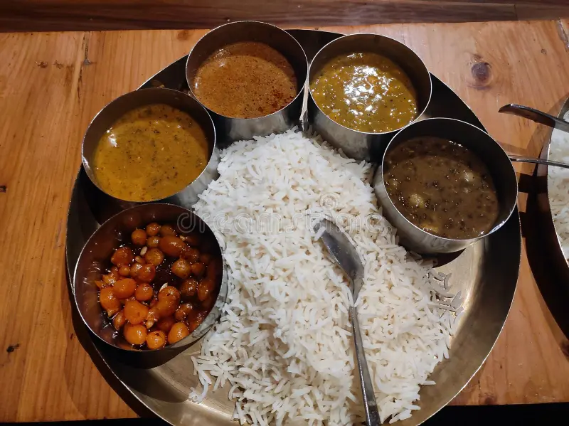 himachali-dham-thali-traditional-food-taste-himachal-vegetarian-284818388